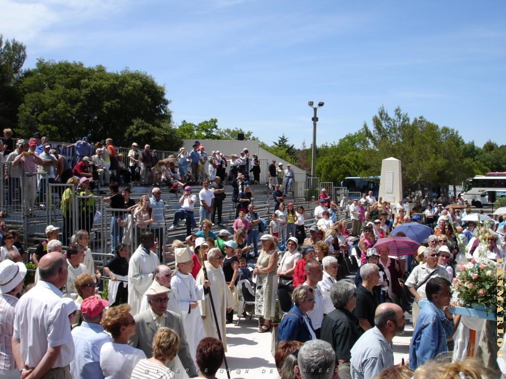 NIMES 25 MAI 2006 C MARIE LYNE BOINEAU EPOUSE LEGENRE 09.JPG
